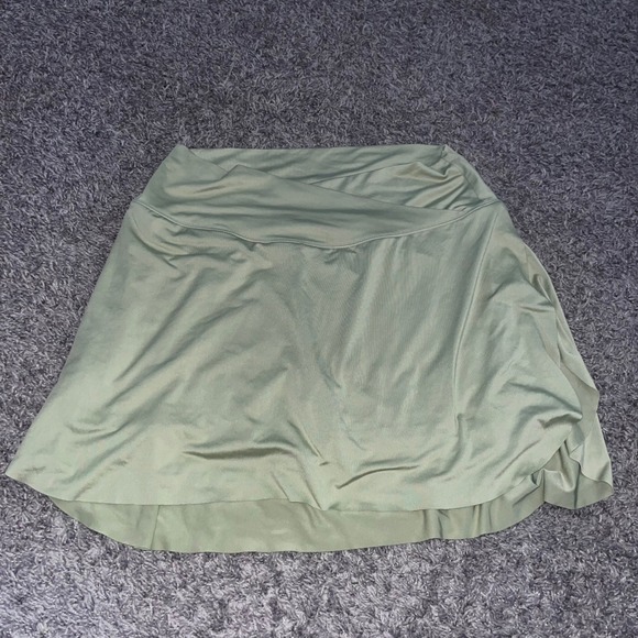 new in Pants - New In Sage Green Crossover Waist Athletic Skort NS50032 Large
